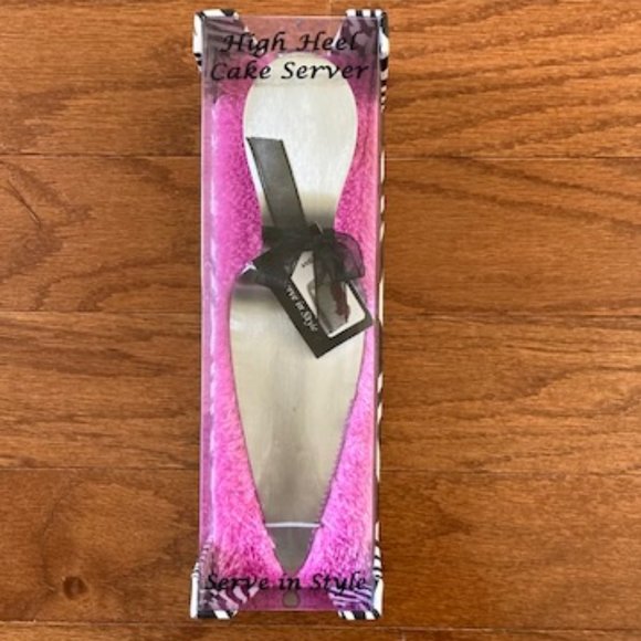 Wild Eye Designs High Heel Cake Server - Picture 3 of 12